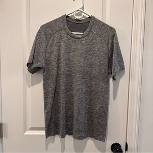 lululemon athletica Gray Short Sleeve Tee